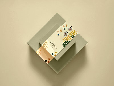 LAQUEENA PACKAGING