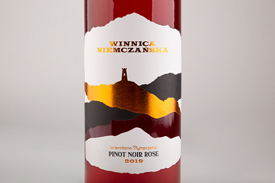 Winnica Niemczańska branding design foxtrot foxtrot studio foxtrotstudio hotstamping label label design labeldesign package design packaging packaging design poland wine bottle wine branding wine label wine label design