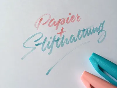 Papier + Stifthaltung brush brushlettering