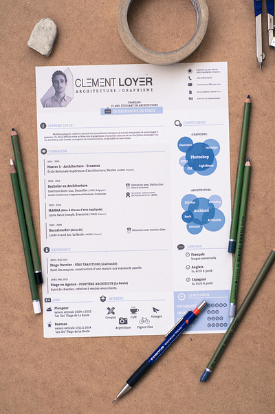 Graphic Blue Resume clean resume creative resume curriculum vitae cv template download free graphic modern modern resume professional resume resume template template