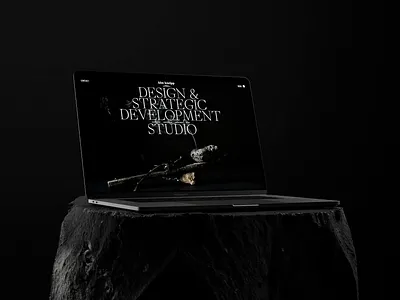 Kim Kneipp Folio is Site of the Day on Awwwards folio grid synchronized ui ux video web website zhenyary