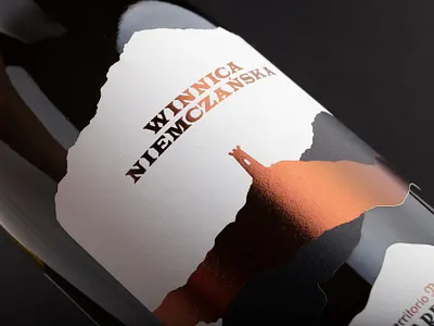 Winnica Niemczańska foxtrot foxtrot studio foxtrotstudio label label design labeldesign package design packaging packaging design poland wine bottle wine branding wine label wine label design