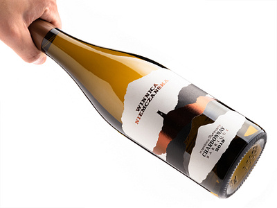 Winnica Niemczańska foxtrot foxtrot studio foxtrotstudio label label design labeldesign package design packaging packaging design poland wine bottle wine branding wine label wine label design
