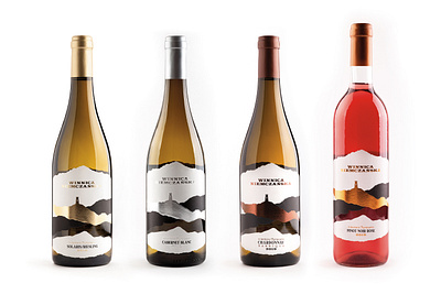 Winnica Niemczańska foxtrot foxtrot studio foxtrotstudio label label design labeldesign package design packaging packaging design poland wine bottle wine branding wine label wine label design