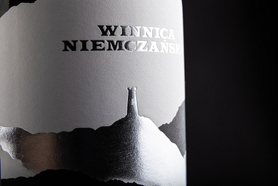 Winnica Niemczańska foxtrot foxtrot studio foxtrotstudio label label design labeldesign package design packaging packaging design poland wine bottle wine branding wine label wine label design