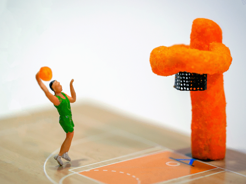 basketbaal stopmotion with lina snack ball basket basketball basketball player branding design motion puff snack stopmotion