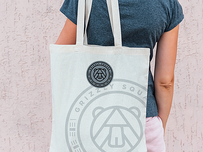 Grizzly Square Shopping Bag branding cafe design identity illustration international logo logo design packaging