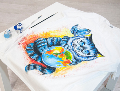 Hand-painted t-shirt, clothing customization, cheshire cat cheshire design fashion hand painted handmade paint painting style wear