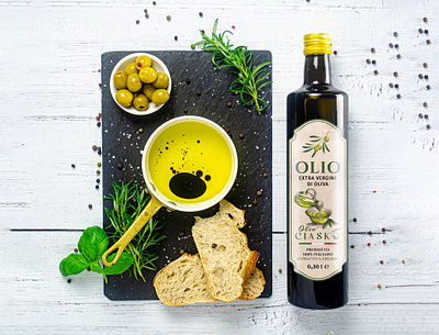 Free Packaging Olive Oil Bottle Mockup PSD bevarage bottle design bottle label bottle mockup branding cdb label extra vergin extra vergin free mockup free mockup psd label labeldesign oil olio olive oil olive oil label packaging mockup virgin olive oil