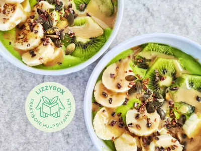 Lizzybox Branding: Social media watermark brand identity branding food foodphotography graphic designer green healthy healthyfood lizzybox logo badge