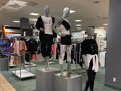 Black and White Women’s Activewear