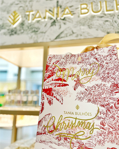 Tania Bulhões: Custom Calligraphy on-site calligraphy christmas custom calligraphy graphic design lettering luxury brand perfumery retail tania bulhoes typography