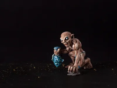 Painting Miniature - Smeagol/Gollun gollun hobby lord of the rings miniature painting photography smeagol