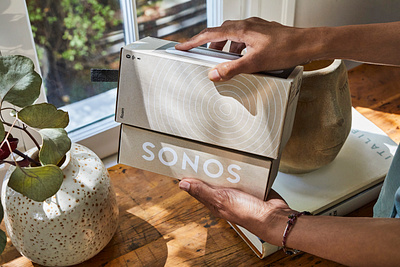 Sonos Roam Packaging black emboss foil stamp graphic illustartion kraft packaging design paper photography sonos visual white