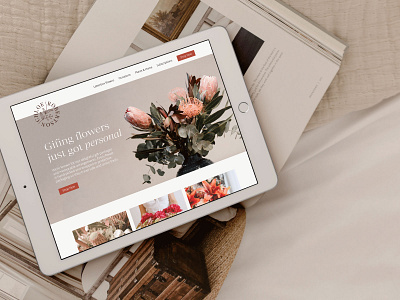 Chloe Robertson Logo & Website Design brand brand design brand identity branding branding design feminine feminine design feminine logo floral flower flower logo home page home screen homepage homepage design logo logo design logotype ux uxdesign