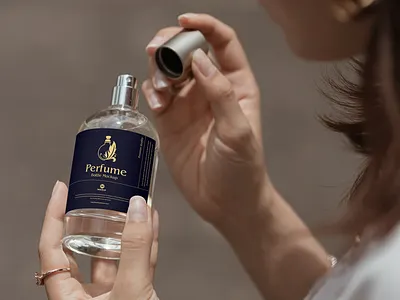 Free Perfume Bottle Mockup packaging mockup