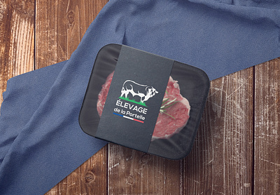 Logo - Elevage de la Portelle 🐂 boucher branding butcher creation food healthy illustration logo meet nature tradition vache viande