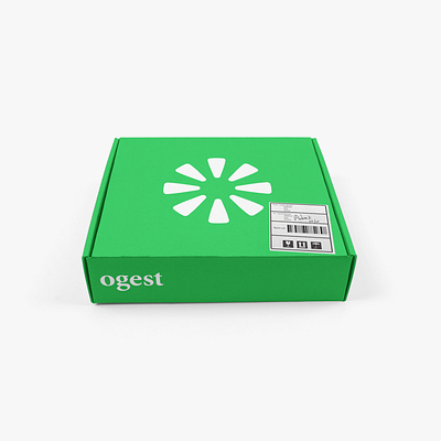 Minimal & Premium-looking Delivery Box Design for a Supermarket brand identity branding branding and identity design trends graphic design minimal package designs minimal pesigns package design package designs trends premium packages supermarket branding