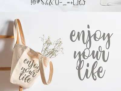 LoukSomawe Beauty Script Font branding brush callygraphy design fonts handlettering handwriten handwritten illustration logo type typography
