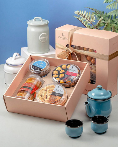 Daily Hampers Box Primarasa box design graphic design hampers packaging