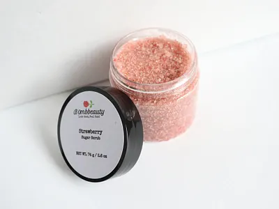 Best Homemade Strawberry Flavor Lip Scrub Online - Bombbeauty lipscrubcontainers