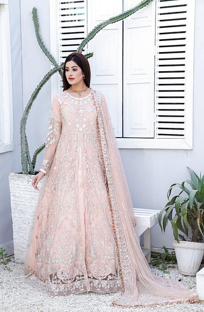 Pakistani maxi dresses online for occasion bridal maxi dress crinkle maxi dress floral maxi dress halter neck maxi dress maxi dress online pakistan pakistani maxi dresses pakistani maxi dresses online