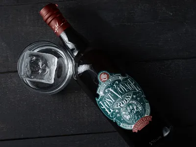 Lost Voyage Rum design handlettering label labeldesign lettering packaging rum