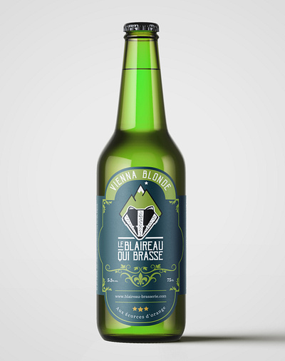 🍺 Le Blaireau Qui Brasse – Vienne Blonde Beer 🌾 3dmockup adobeillustrator alcoholpackaging artisanbeer beerbottle beerpackaging blondebeer brandidentity brewerybranding brewerylabel craftbeer graphic design handdrawnillustration hopculture minimalistbranding packagingdesign premiumbeer rusticdesign sustainablepackaging vintagetypography