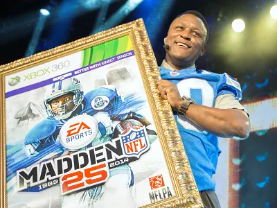 HE MADE IT EVERYBODY HE MADE IT BARRY SANDERS