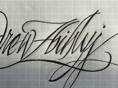 Zbihlyj pen white lines