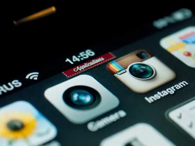 Free wallpaper for iPhone font free iphone pattern red ribbon script text texture wallpaper