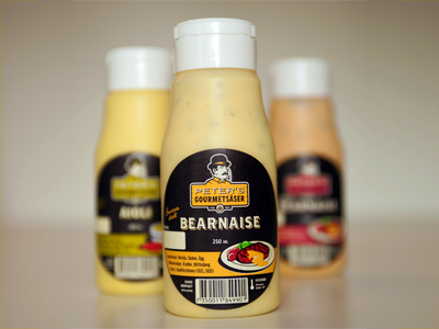 Peter's Gourmetsåser Bottle Packaging branding brothers gourmet growcase highway norrbotten norrland packaging peters gourmetsåser piteå print sauce stache vintage