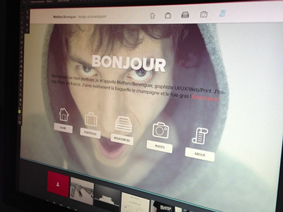 [Bonjour] Mathieu Odin Berenguer. apple bonjour clean design france ios iphone mathieu nantes odin paris photo ui webdesign