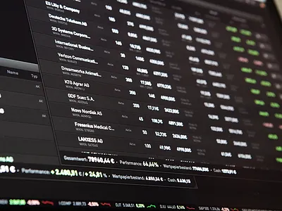 Big data app box chart css css3 dark data gui html html5 interface list logo navigation search typography ui yellow