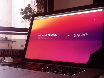 Portfolio website clean icon icons portfolio red rgrundig site