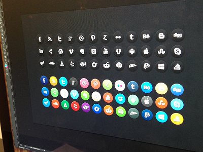 72 Social Media Icons creative market icons psd social media web elements