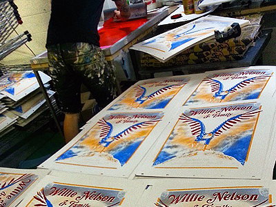 Screenprinting american bald eagle diy gigposter limited edition