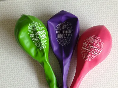 Balloons! balloons illustration party