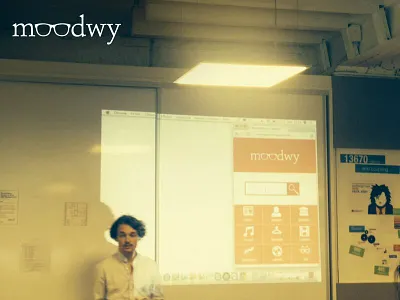 mOOdwy pitch browser logo web app