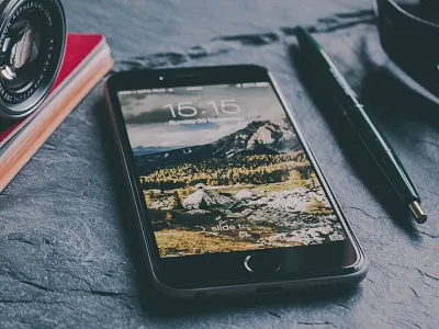 FREE!! 4x Iphone Mock Up Set free free mock free psd freebie mock up mock up mock ups mockup smart objects