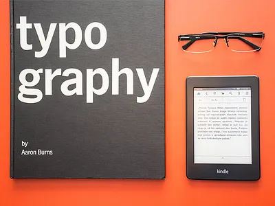 [PHOTOS] Typography Book by Aaron Burns book cover design desk kindle minimalism paperwhite photography stock swiss typography