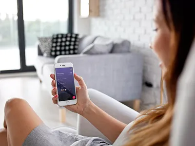 iPhone 6 in home environment - 14 photo mockups app apple iphone 6 iphone 6 mockup mobile mobile app mockup photo mockup psd responsive smartphone startup