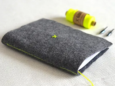 Personalized 2016 Planner ♥ Handmade 2016 agenda calendar custom felt handmade journal personalized planner print wood