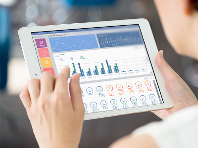 Chamber of Commerce : CRM Dashboard clean crm dashboard digitaldesign flat germany hamburg infographic responsive statistics stilwaechter vibrant