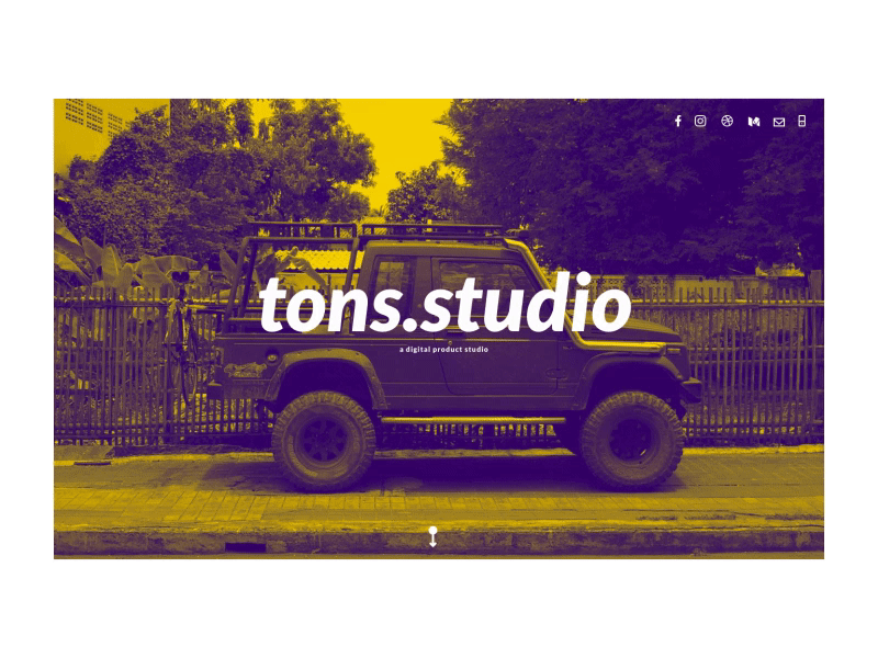 Tonsstudio.com fade in's when landing on the website animation animations fadein fadeins intro landingpage portfolio website yellow