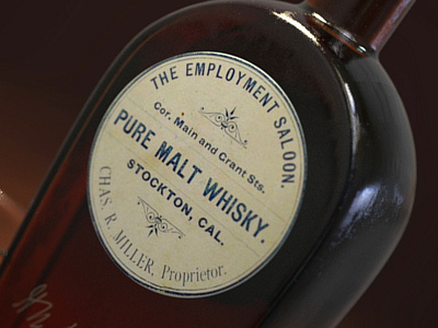 Whisky Bottle Rendering 3D bottle malt pure rendering 3d retro vintage whisky