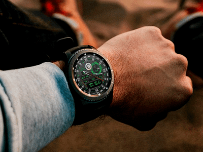 Master Strom Watch face for Android Wear/Tizen ai android wear brand branding earth gears3 glow smart watch space spaceship ui wearable