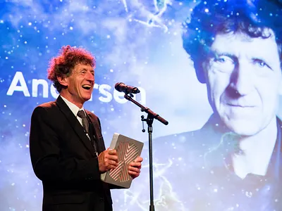 Spaceport Norway 2018 / logo as trophy