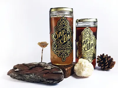 Honey Packaging bee branding design graphicdesign honey identity lettering logo package packaging schoolproject typogaphy vector