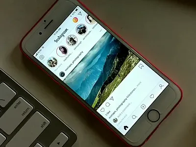 Instagram Frame animation app clean design frame illustration instagram interaction interaction design typography ui ux video